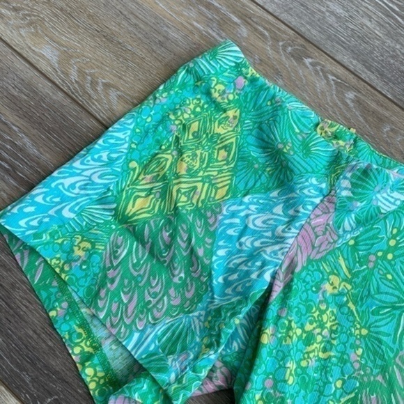 Lilly Pulitzer Deenie Shorts - Picture 6 of 9